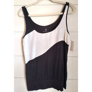 New York & Co Tank Top Women's Size M Black White Color block Sleeveless